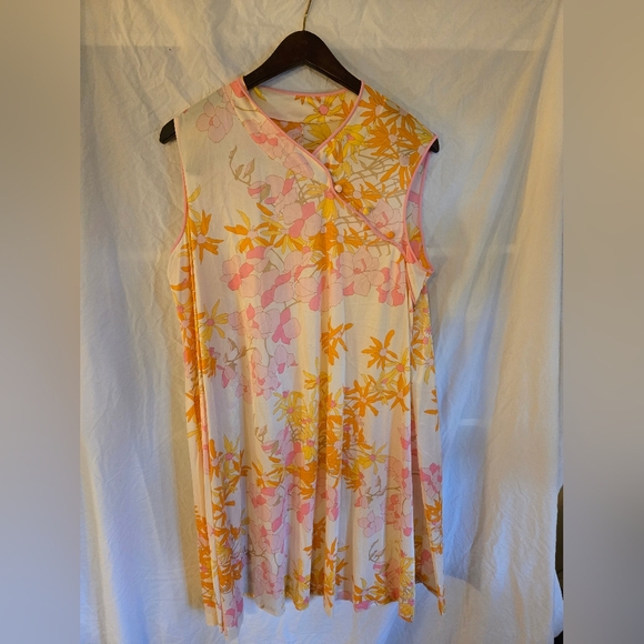 INSANE Psychedelic Floral 60s Mini Dress Rare Volup size XL - Picture 1 of 3
